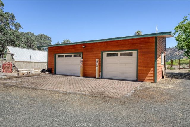 10460 North, Clearlake, CA 95422