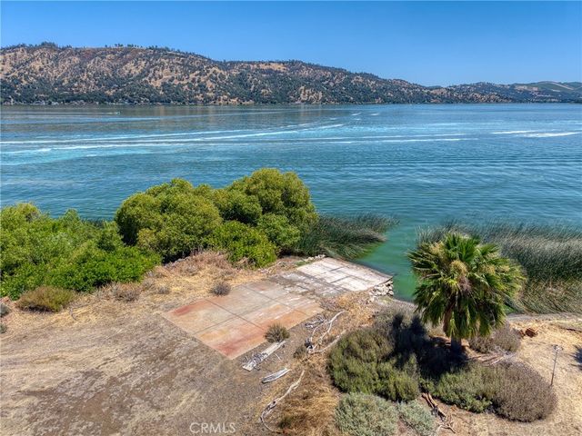 10460 North, Clearlake, CA 95422