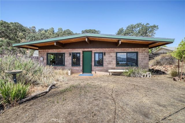 10460 North, Clearlake, CA 95422