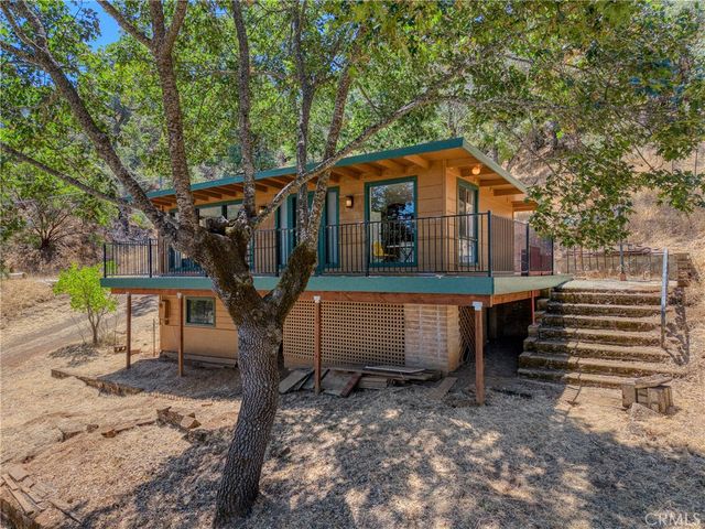 10460 North, Clearlake, CA 95422