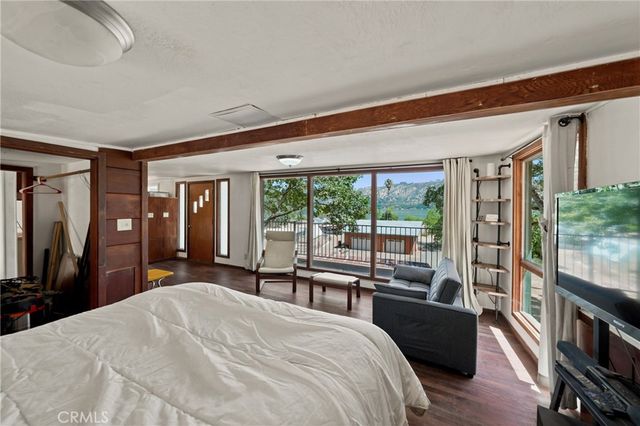 10460 North, Clearlake, CA 95422
