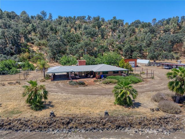 10460 North, Clearlake, CA 95422