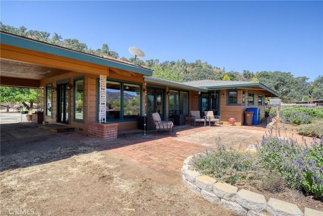 10460 North, Clearlake, CA 95422
