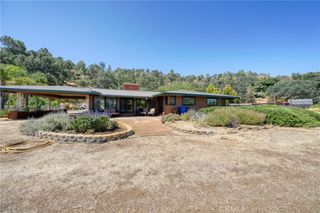 10460 North, Clearlake, CA 95422