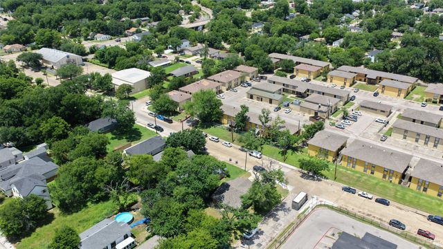 4322 Robert L Parish Sr Avenue, Dallas, TX 75210