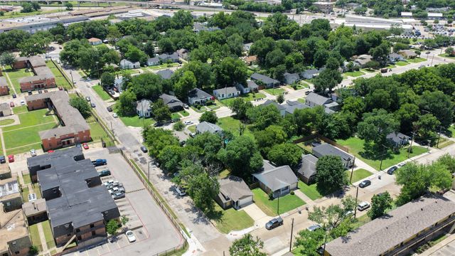 4322 Robert L Parish Sr Avenue, Dallas, TX 75210