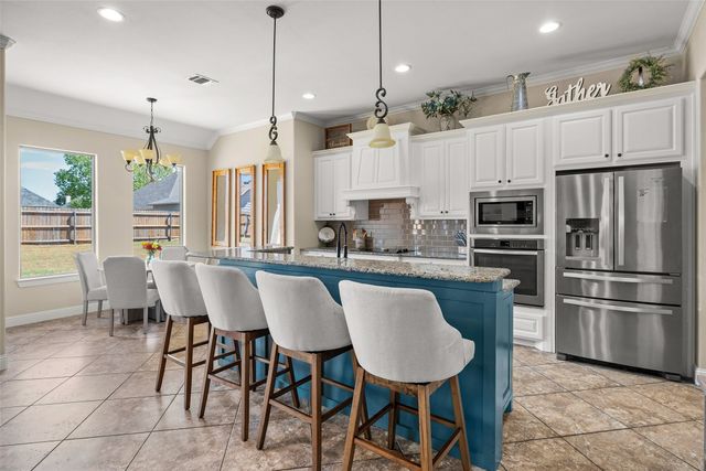 2825 Willow Ridge Circle, Granbury, TX 76049