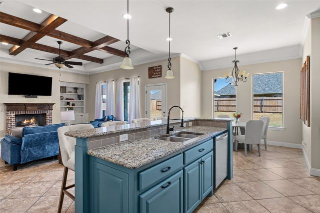 2825 Willow Ridge Circle, Granbury, TX 76049