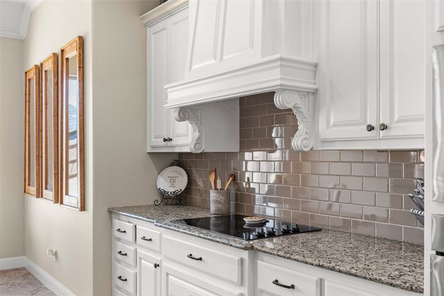 2825 Willow Ridge Circle, Granbury, TX 76049