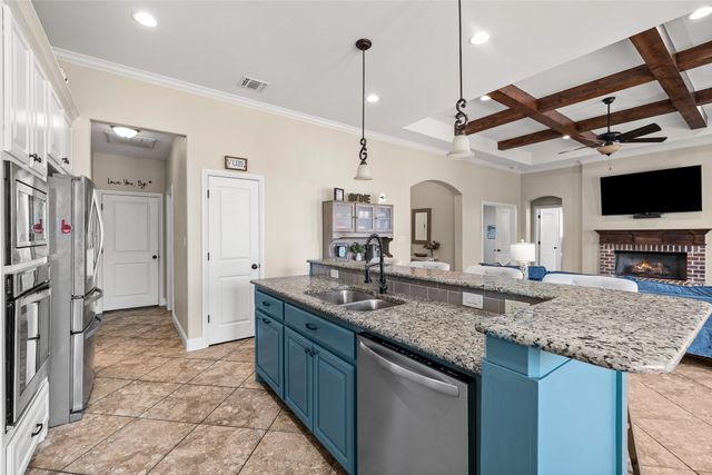 2825 Willow Ridge Circle, Granbury, TX 76049