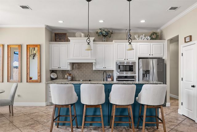 2825 Willow Ridge Circle, Granbury, TX 76049