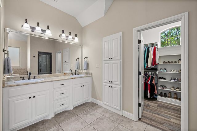 2825 Willow Ridge Circle, Granbury, TX 76049