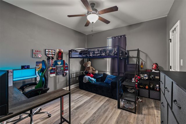 2825 Willow Ridge Circle, Granbury, TX 76049