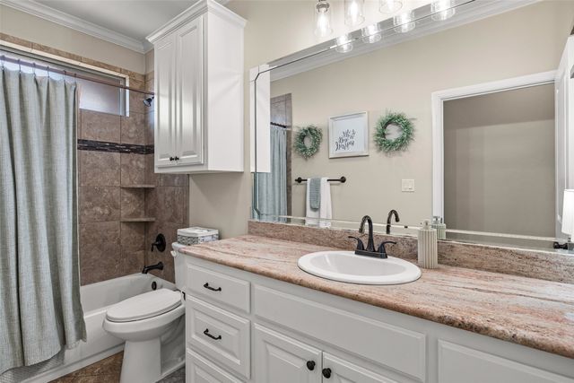 2825 Willow Ridge Circle, Granbury, TX 76049
