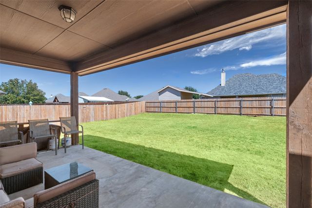 2825 Willow Ridge Circle, Granbury, TX 76049