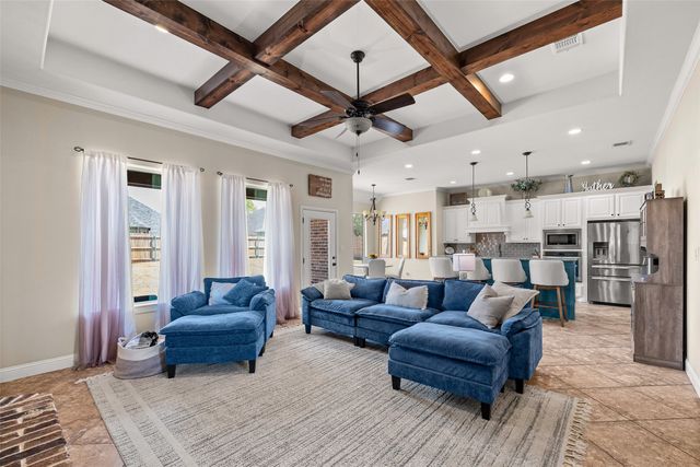 2825 Willow Ridge Circle, Granbury, TX 76049