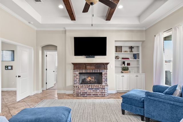2825 Willow Ridge Circle, Granbury, TX 76049