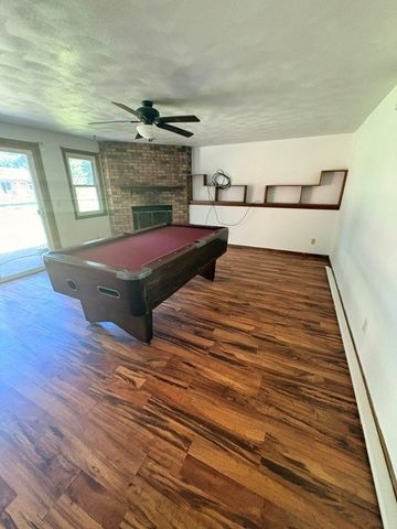 11128 Cedarbrook Road, Roscoe, IL 61073