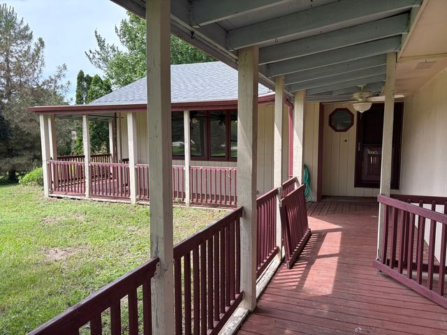 11128 Cedarbrook Road, Roscoe, IL 61073
