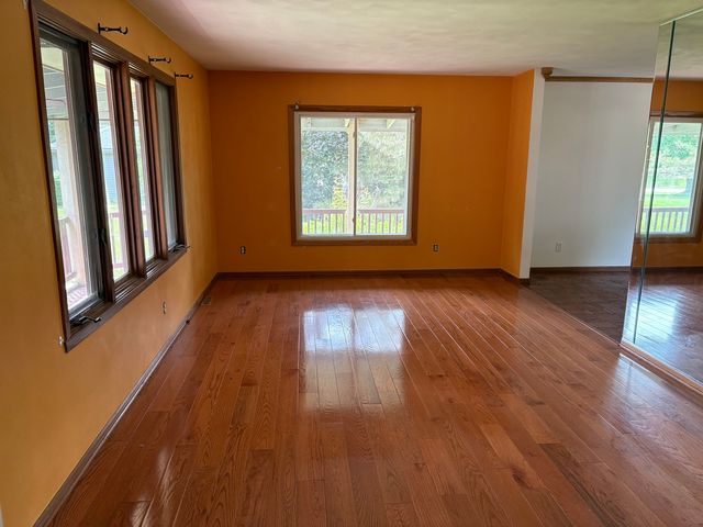 11128 Cedarbrook Road, Roscoe, IL 61073