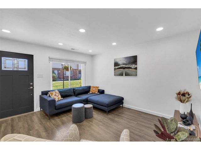 9240 E Lehigh Ave 4, Denver, CO 80237