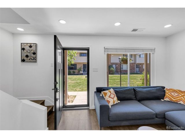 9240 E Lehigh Ave 4, Denver, CO 80237