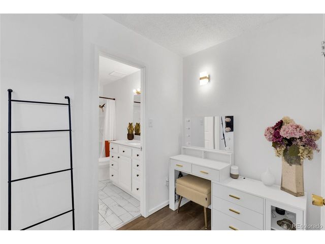 9240 E Lehigh Ave 4, Denver, CO 80237