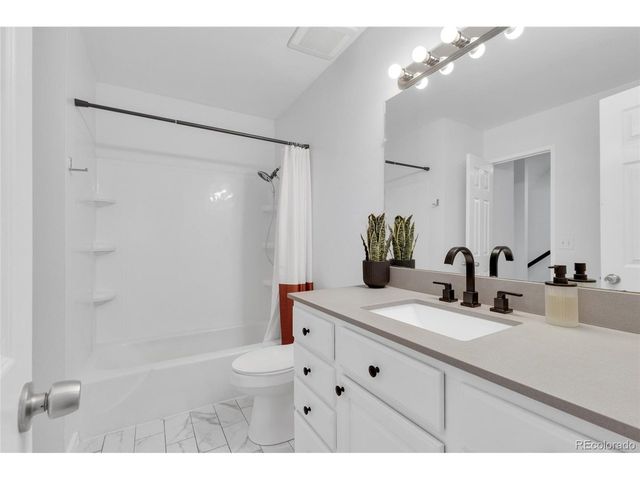 9240 E Lehigh Ave 4, Denver, CO 80237