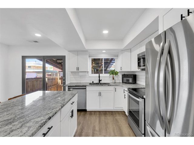 9240 E Lehigh Ave 4, Denver, CO 80237