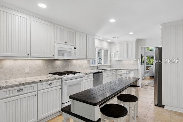 50 Oyster Landing Ln, Hilton Head Island, SC 29928