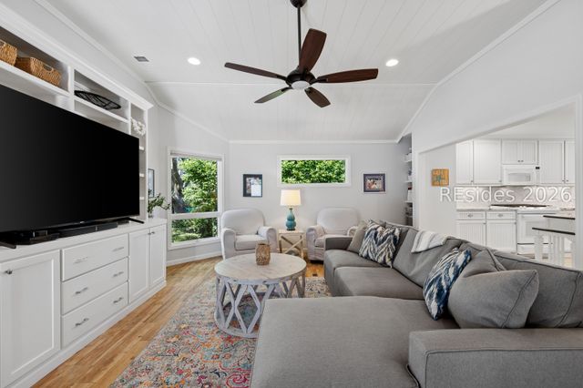 50 Oyster Landing Ln, Hilton Head Island, SC 29928