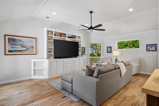 50 Oyster Landing Ln, Hilton Head Island, SC 29928
