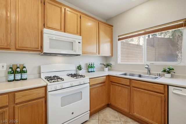 537 Lacabana Beach Drive, Las Vegas, NV 89138