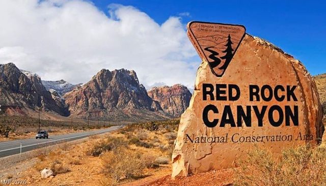 537 Lacabana Beach Drive, Las Vegas, NV 89138