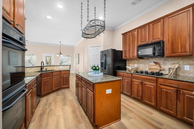 3829 Octavia LN, Round Rock, TX 78681