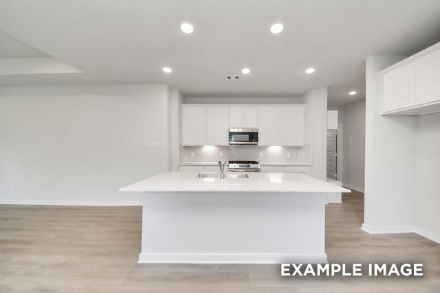 2108 S Canopy Crossing Circle, Conroe, TX 77301