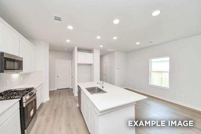 2108 S Canopy Crossing Circle, Conroe, TX 77301