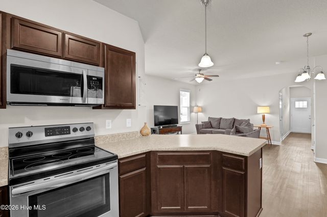 331 Frisco Way, Holly Ridge, NC 28445