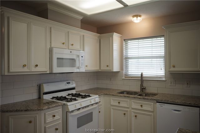 3731 Chantal Circle, College Station, TX 77845