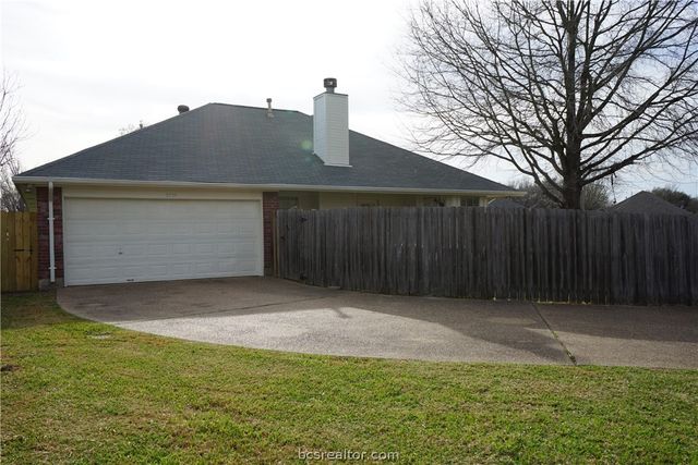 3731 Chantal Circle, College Station, TX 77845