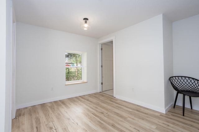 2629 W Page Street, Springfield, MO 65802