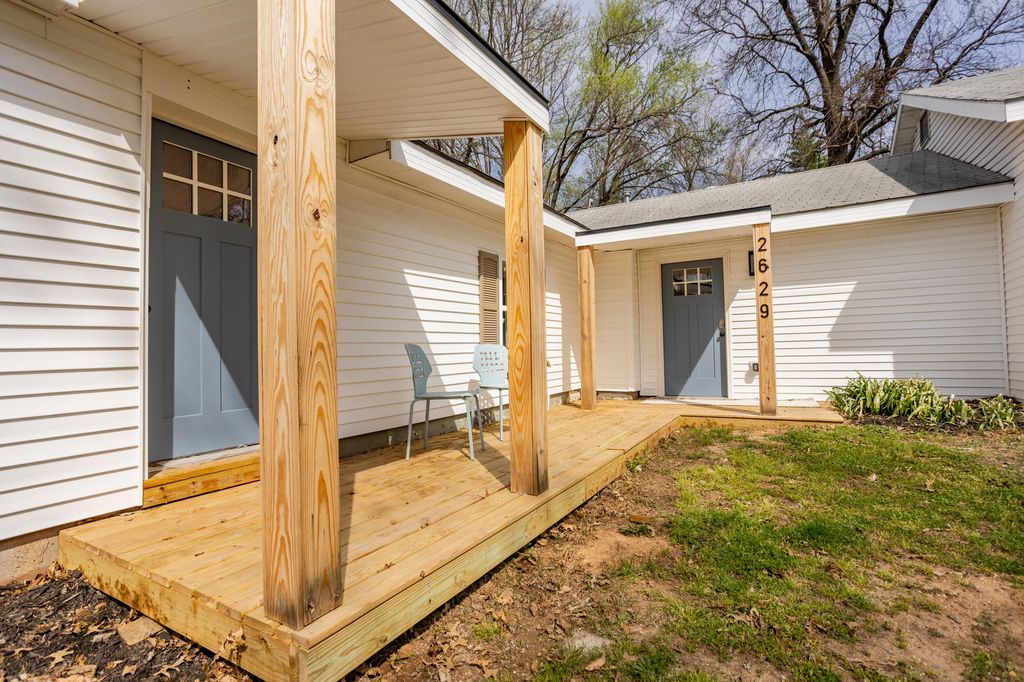 2629 W Page Street, Springfield, MO 65802