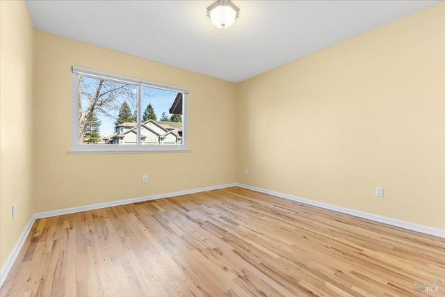 2573 Greenvale Ln, Santa Rosa, CA 95401