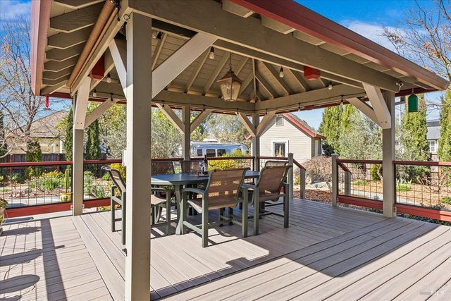 2573 Greenvale Ln, Santa Rosa, CA 95401