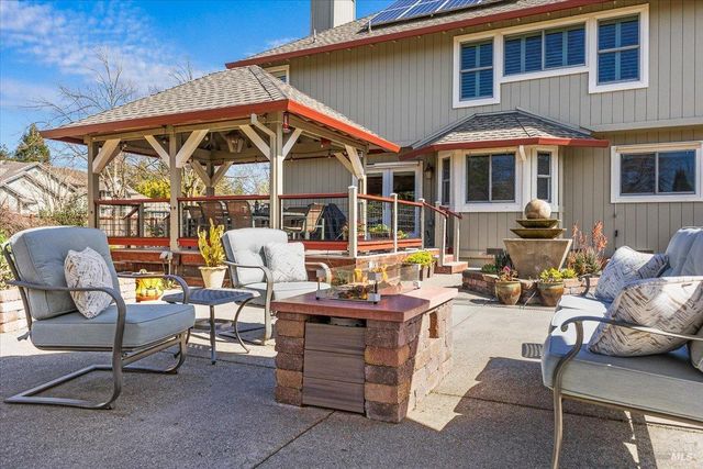 2573 Greenvale Ln, Santa Rosa, CA 95401