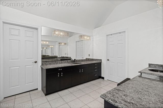 34825 Huntington Court, Farmington Hills, MI 48331
