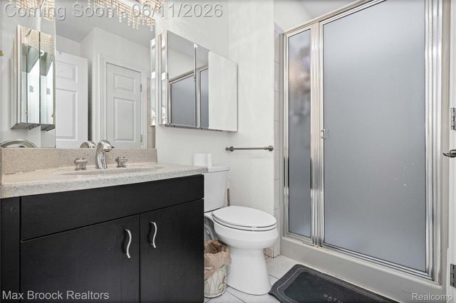 34825 Huntington Court, Farmington Hills, MI 48331