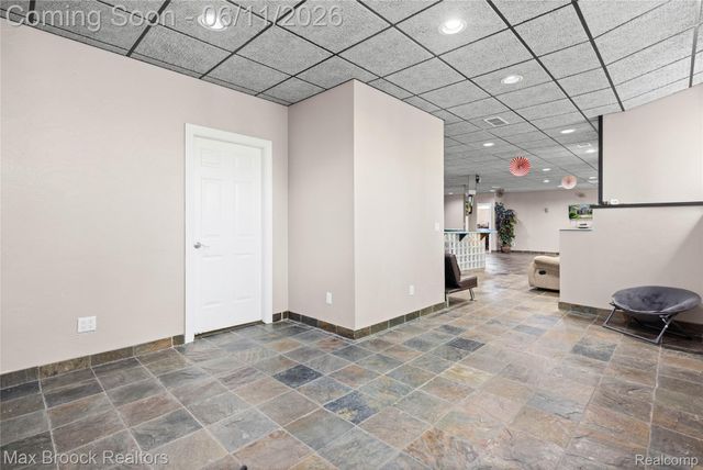34825 Huntington Court, Farmington Hills, MI 48331