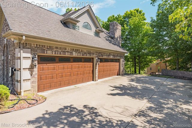 34825 Huntington Court, Farmington Hills, MI 48331