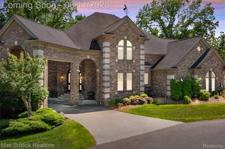 34825 Huntington Court, Farmington Hills, MI 48331